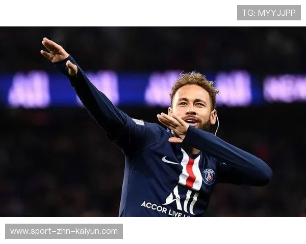 内马尔快速反击传球打穿中场，巴西攻势如潮